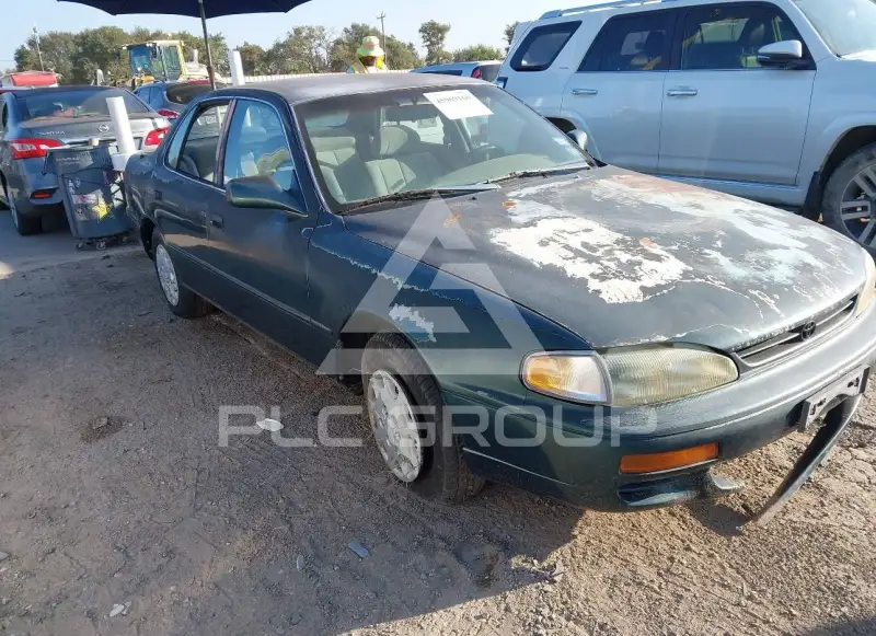 1996 Toyota CAMRY photo