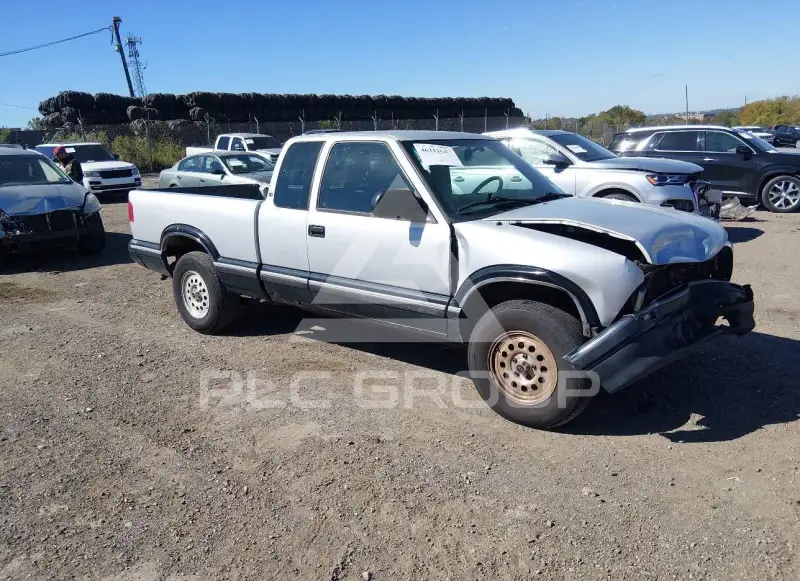 1997 Chevrolet S10 photo