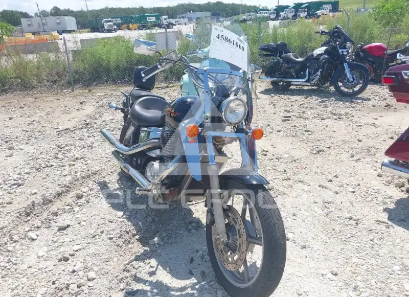 1997 Honda VT1100 фото