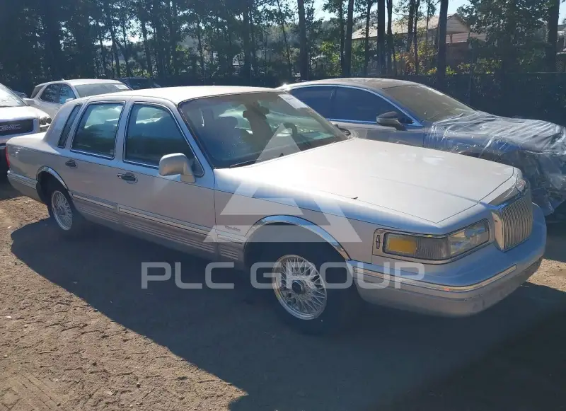 1997 Lincoln Town фото