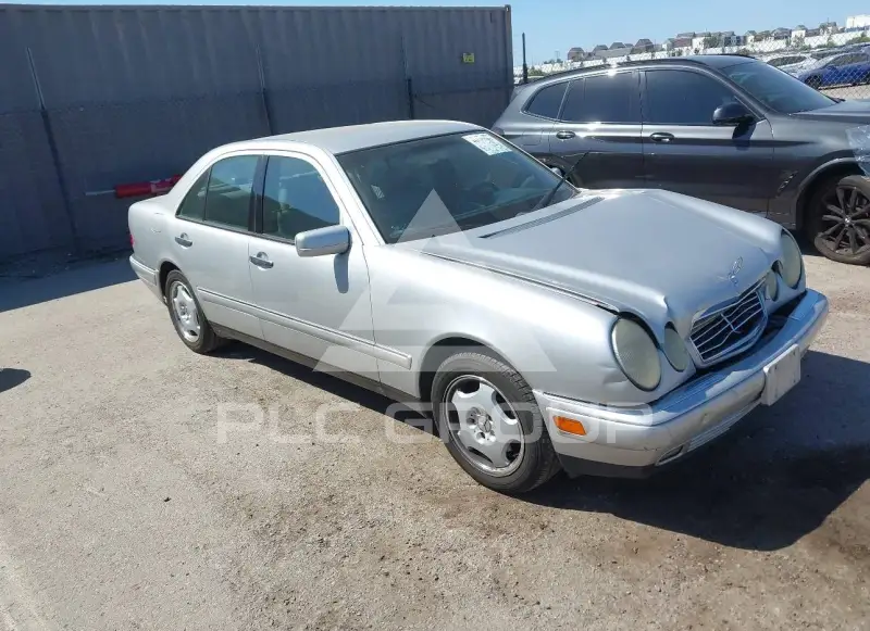 1997 Mercedes Benz E 420 photo