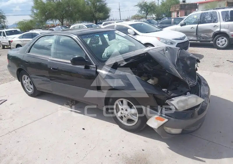 1997 Lexus ES300 photo