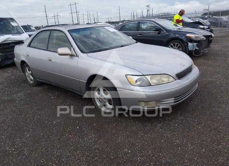 1997 Lexus ES300 photo