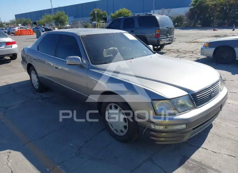 1997 Lexus LS photo