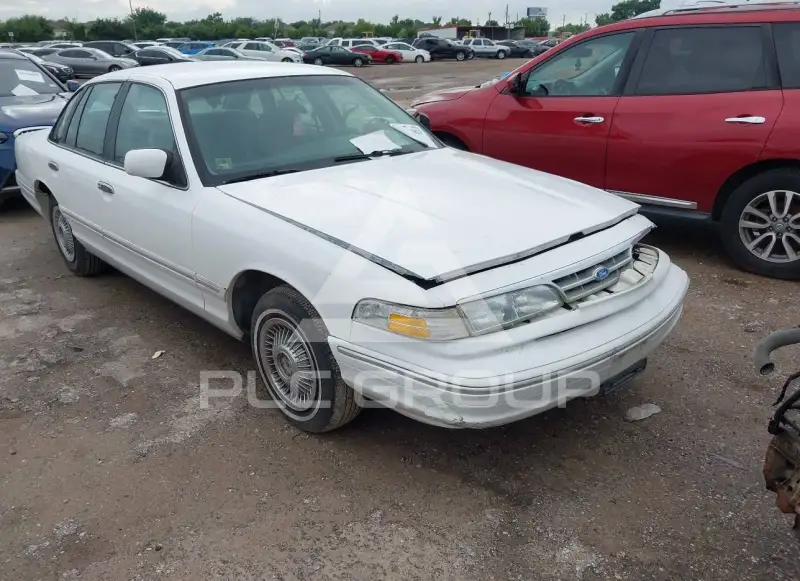1997 Ford CROWN фото