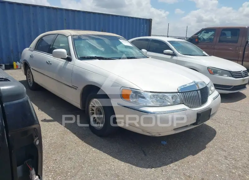 1998 Lincoln Town фото