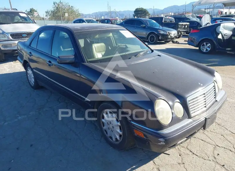1998 Mercedes Benz E 320 photo