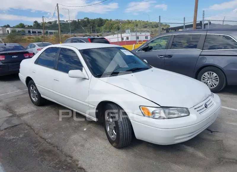 1998 Toyota CAMRY фото