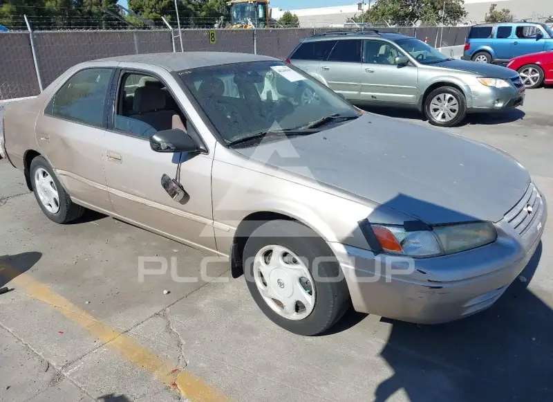 1998 Toyota CAMRY фото