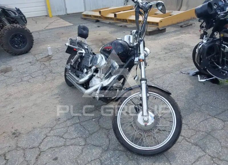 1999 Harley-Davidson FXDWG photo