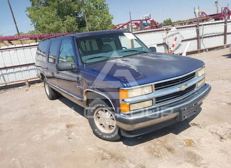 1999 Chevrolet Suburan photo