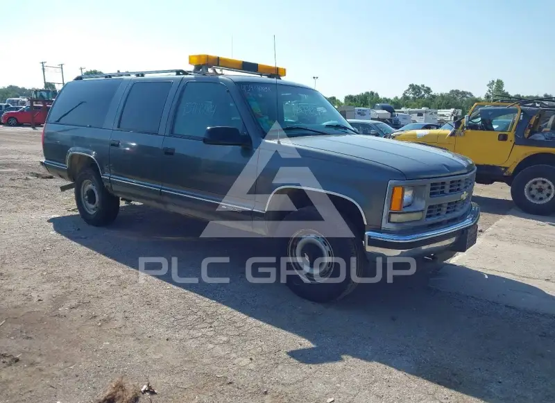 1999 Chevrolet Suburan photo
