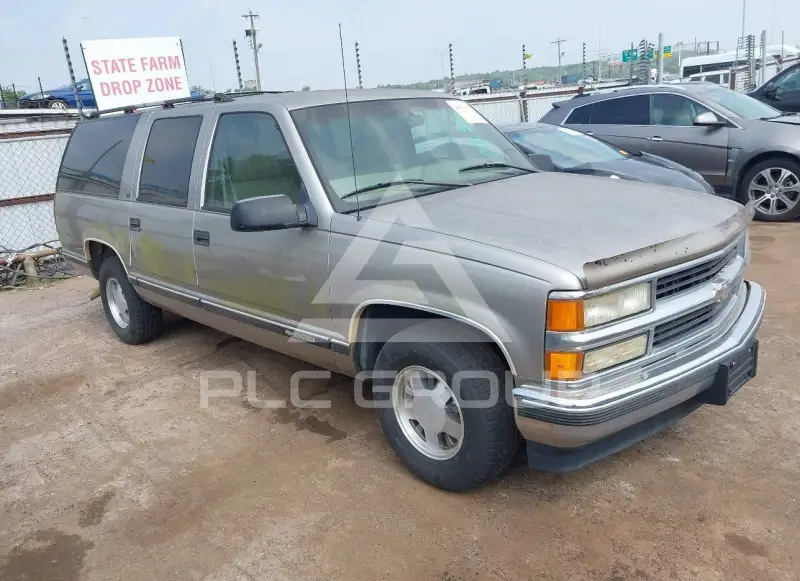 1999 Chevrolet Suburan photo