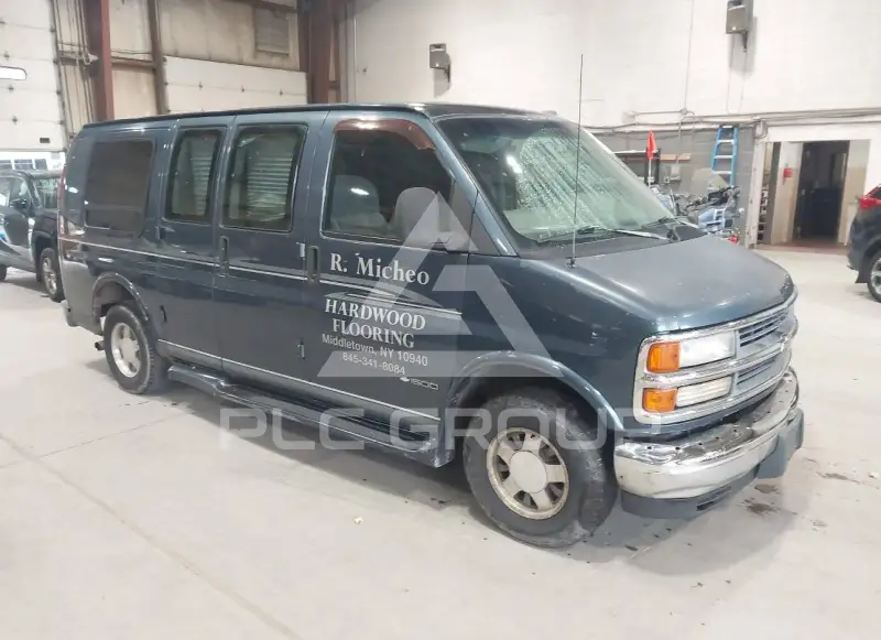 1999 Chevrolet Express photo