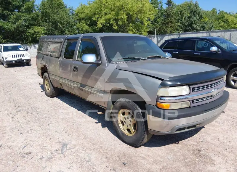 1999 Chevrolet Silverado photo