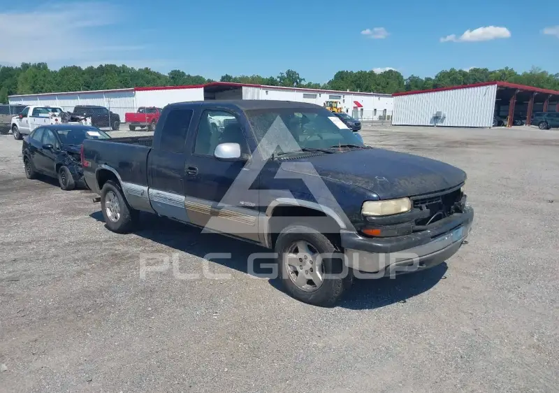 1999 Chevrolet Silverado photo