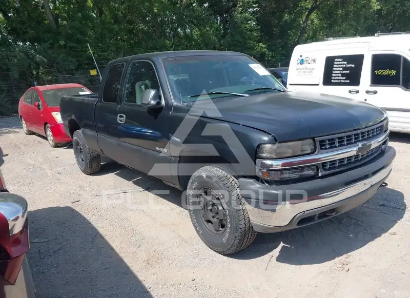 1999 Chevrolet Silverado photo