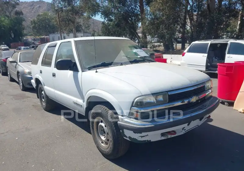 1999 Chevrolet Blazer photo