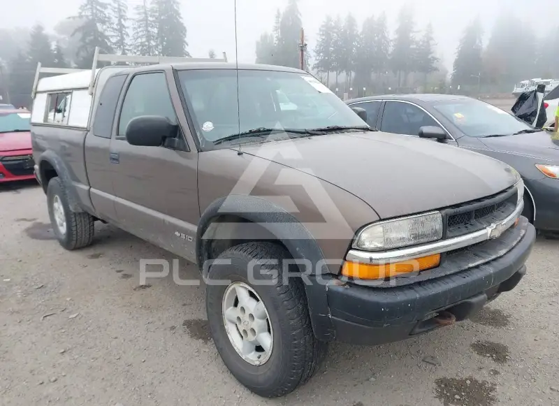 1999 Chevrolet S10 photo