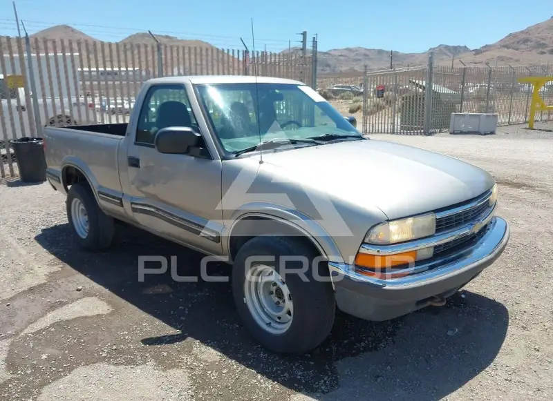 1999 Chevrolet S10 photo
