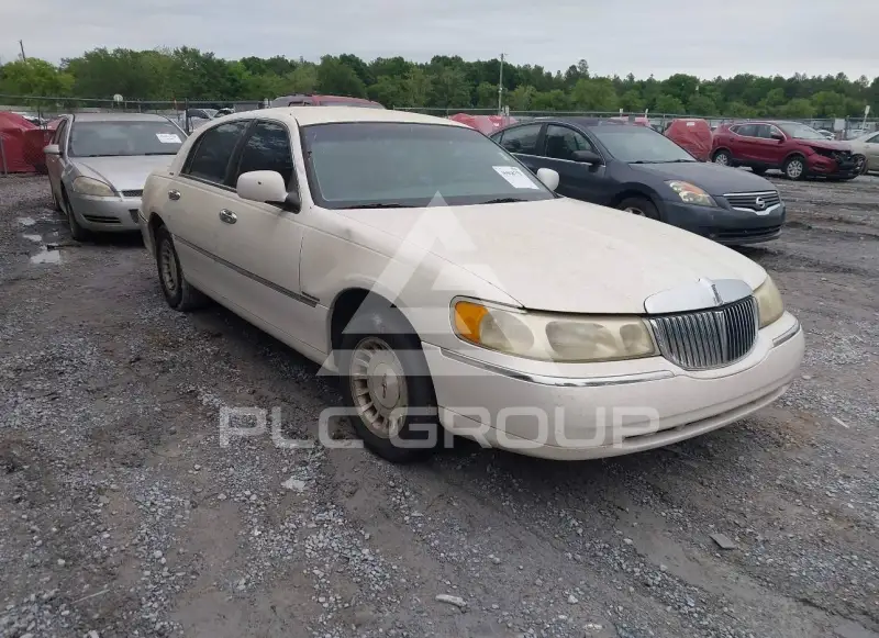 1999 Lincoln Town фото