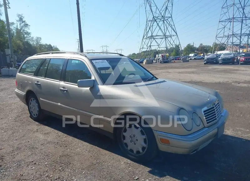 1999 Mercedes Benz E 320 photo