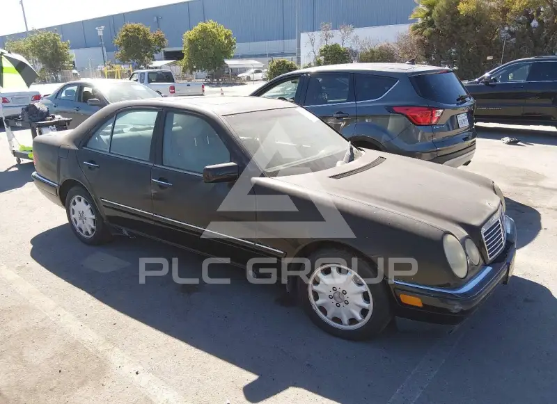 1999 Mercedes Benz E 320 photo