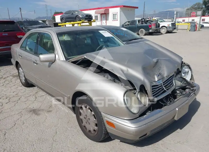 1999 Mercedes Benz E 320 фото