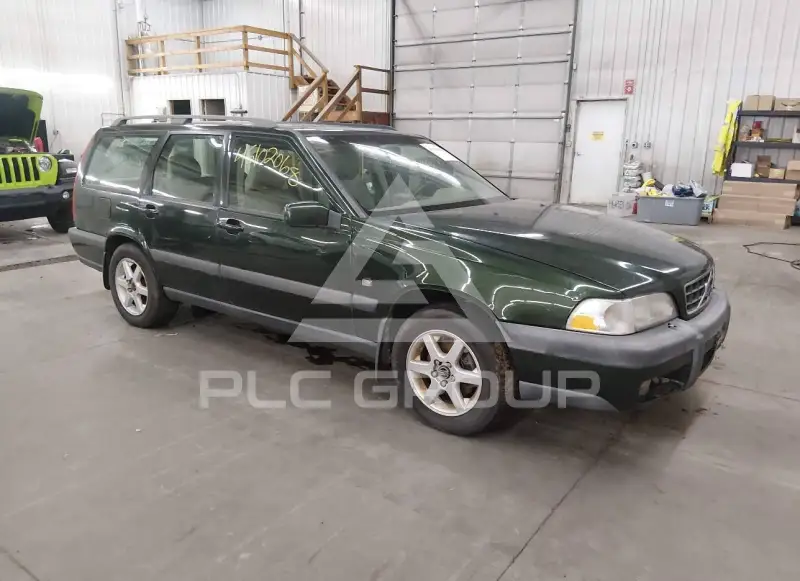 1999 Volvo V70 photo