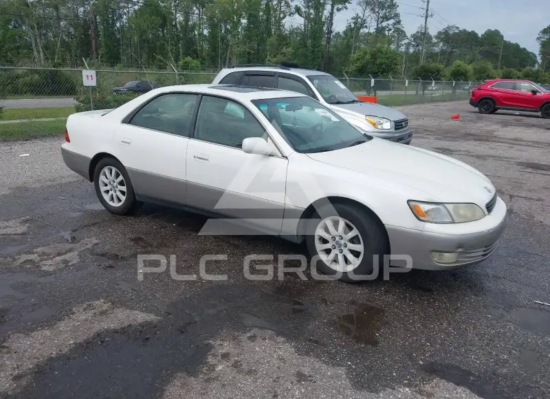 1999 Lexus ES300 photo