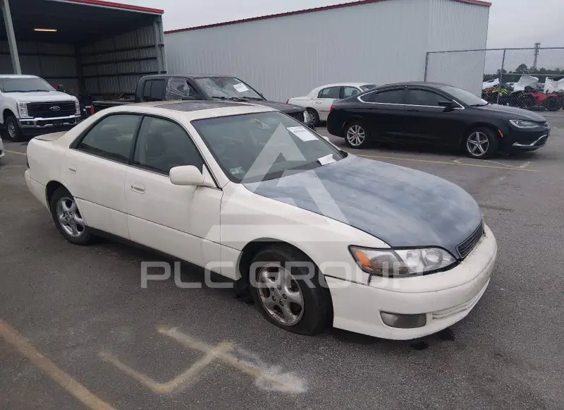 1999 Lexus ES300 photo