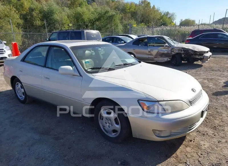 1999 Lexus ES300 photo
