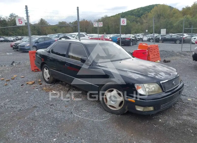 1999 Lexus LS400 photo
