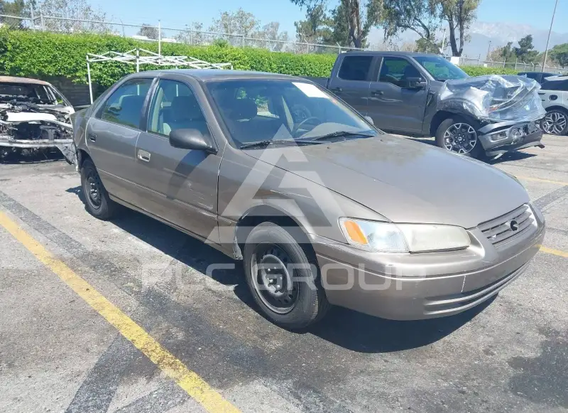 1999 Toyota CAMRY фото