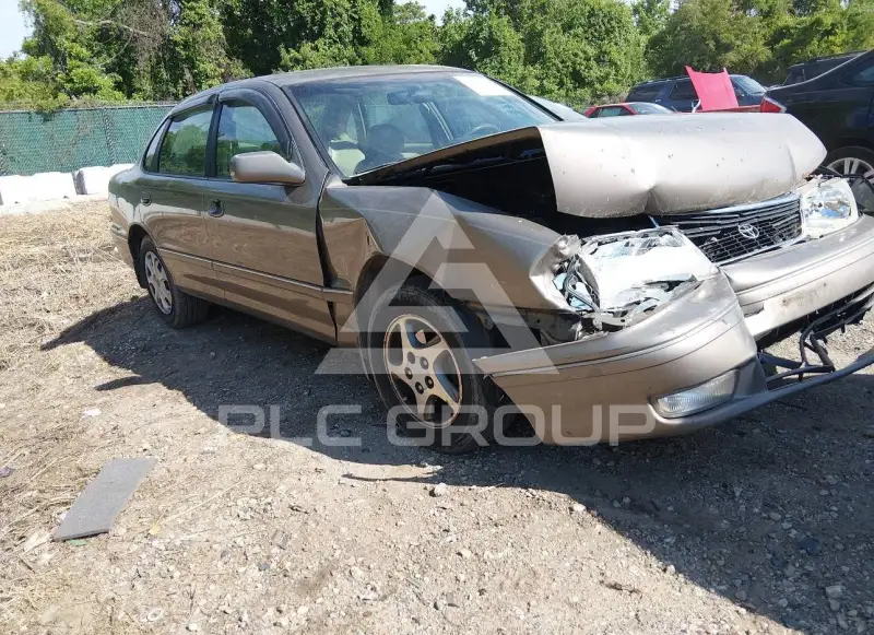 1999 Toyota AVALON photo