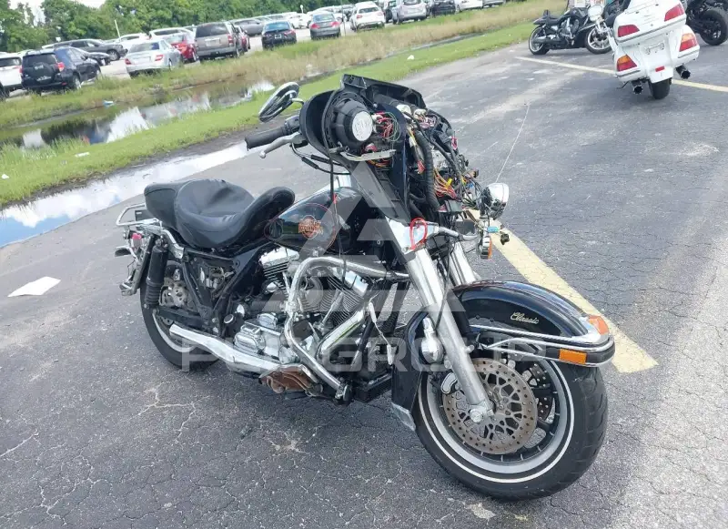 2000 Harley-Davidson FLHT photo