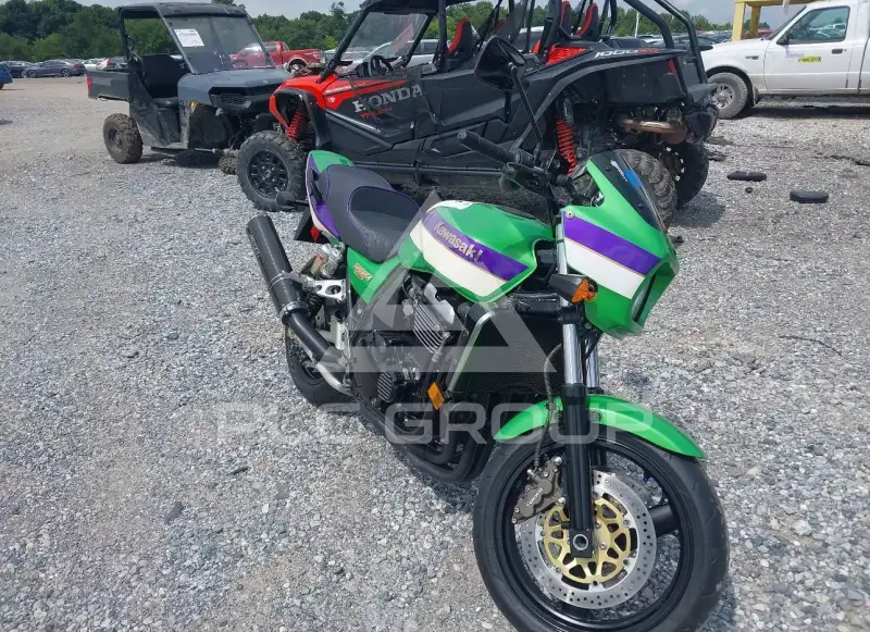 2000 Kawasaki ZR1100 фото