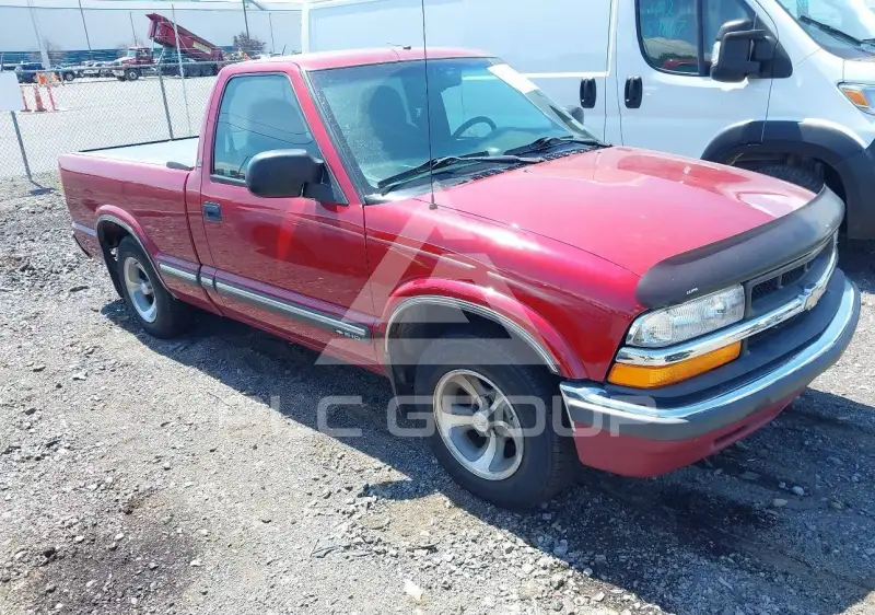 2000 Chevrolet S10 фото
