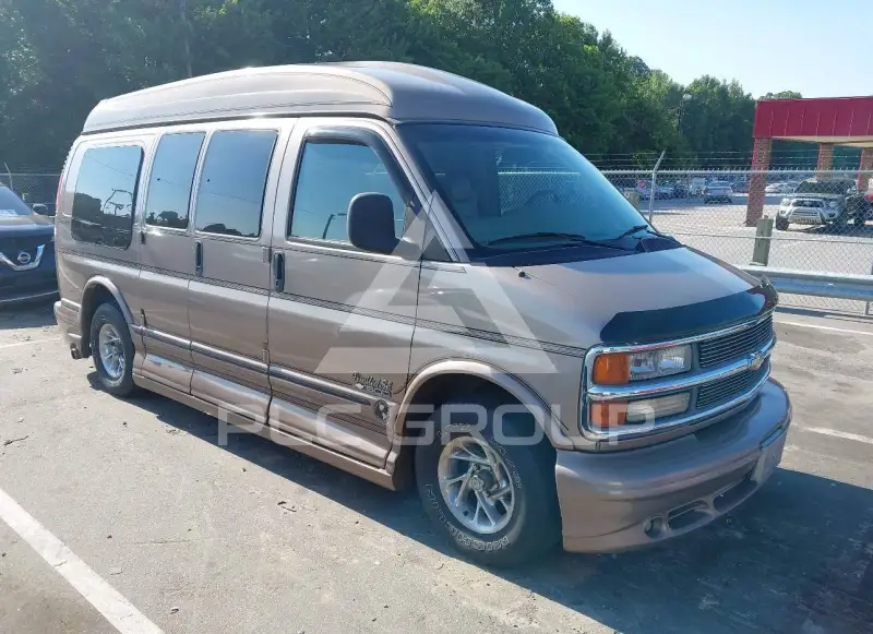 2000 Chevrolet Express photo
