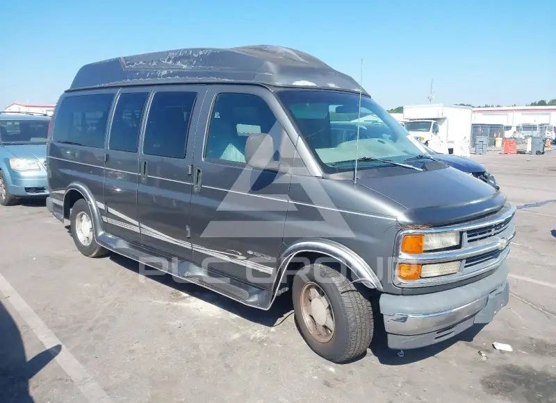 2000 Chevrolet Express photo