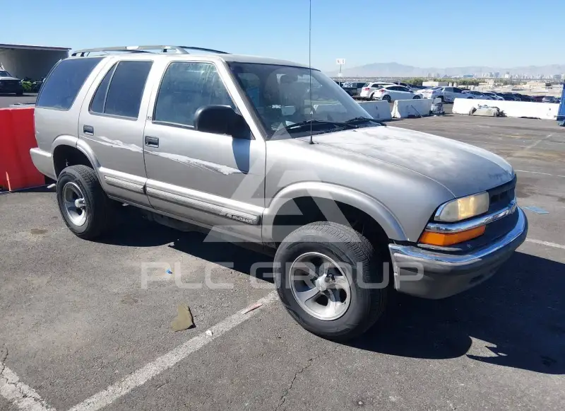 2000 Chevrolet Blazer photo