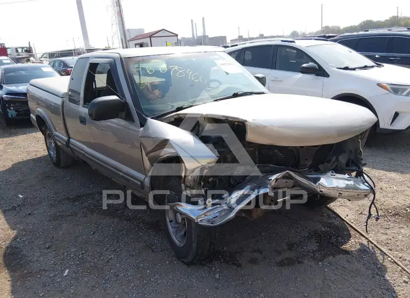 2000 Chevrolet S10 фото