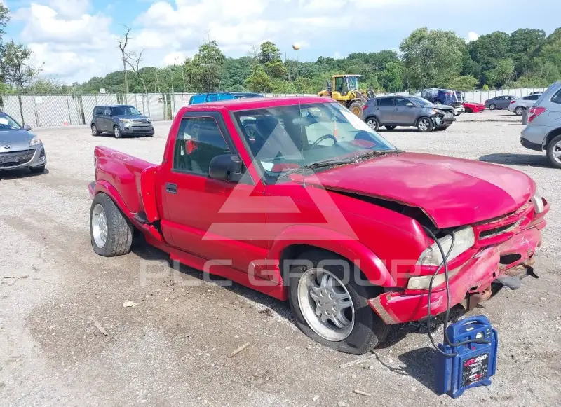 2000 Chevrolet S10 фото