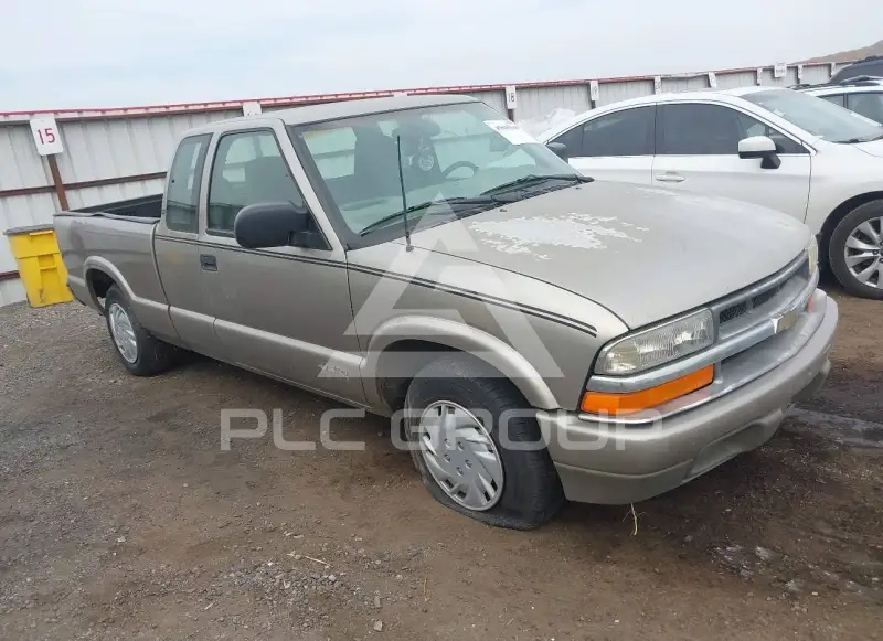 2000 Chevrolet S10 photo