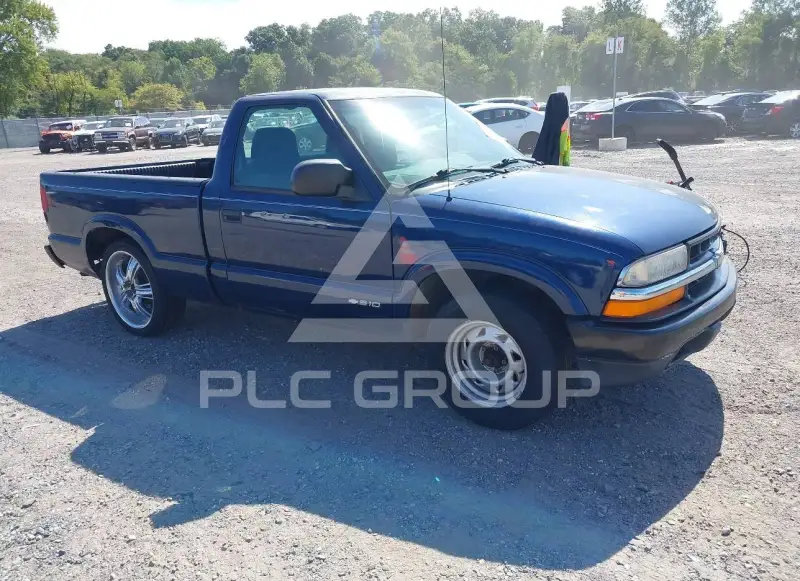 2000 Chevrolet S10 photo