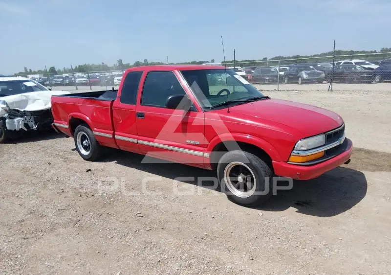 2000 Chevrolet S10 photo