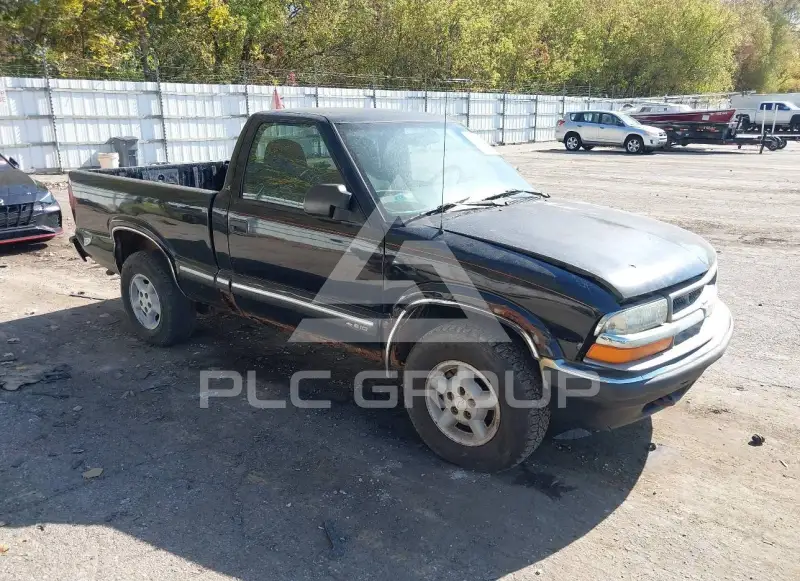 2000 Chevrolet S10 фото