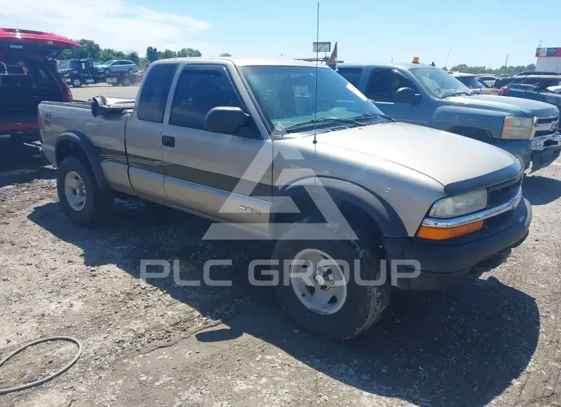 2000 Chevrolet S10 фото