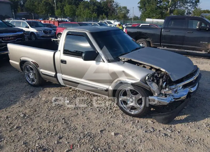 2000 Chevrolet S10 photo