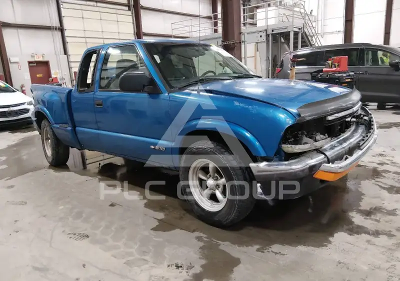 2000 Chevrolet S10 фото